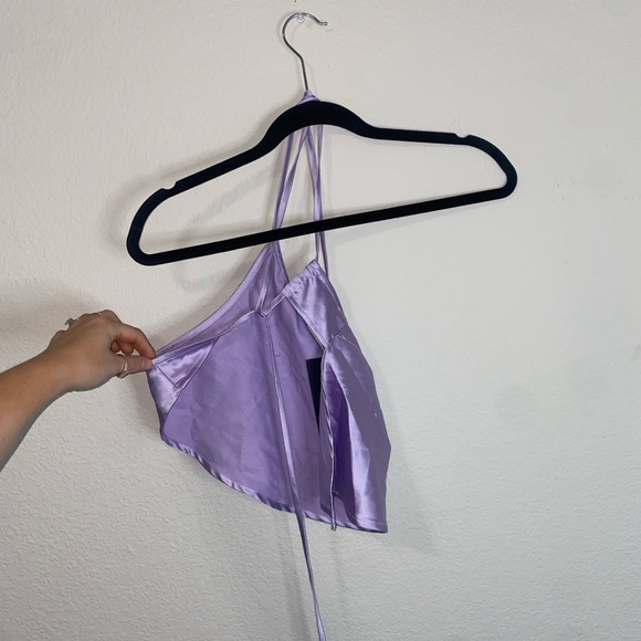 🪿Fashion Nova “I still want u” Satin Top in Women’s Medium! - Picture 2 of 2